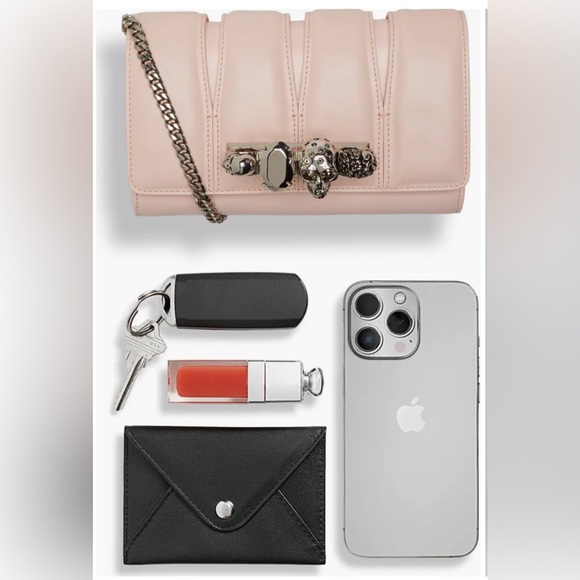 Alexander McQueen NWT Slash Cutout Knuckle Leather Clutch - Picture 3 of 10